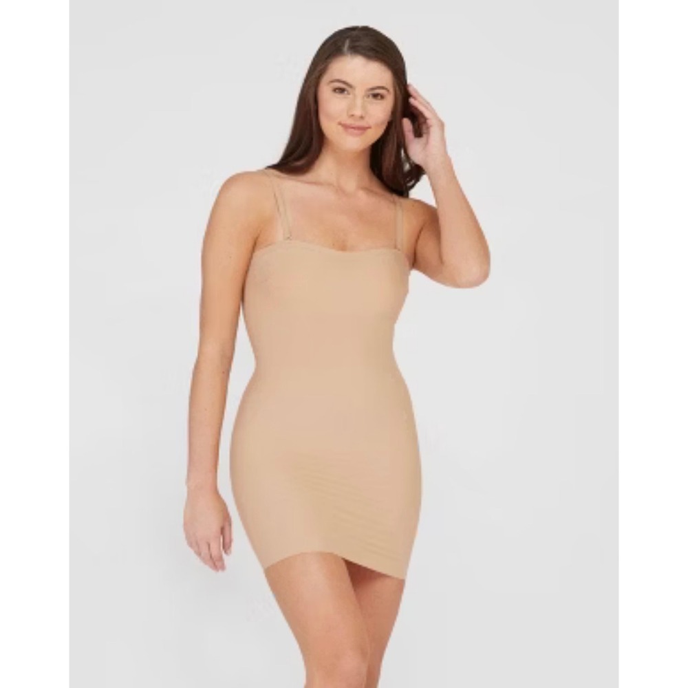 Assets by Spanx Women 1X Nude Tan Seamless Smoothing Shapewear Full Slip Dress